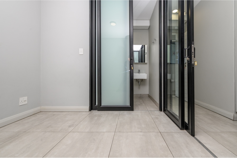 1 Bedroom Property for Sale in Summerstrand Eastern Cape